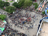 Students and job aspirants are blocking the Gulisthan intersection during a protest demanding the reinstatement of the Bangladesh government...