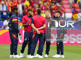 (L-R)  Nico Williams left winger of Spain and Athletic Club Bilbao, Lamine Yamal, Ferran Torres, Fermin Lopez and Pedri of Spain and FC Barc...