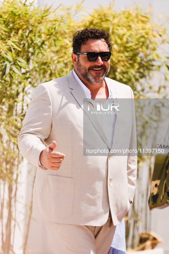 Denis Menochet is arriving at the photocall of Rumours during the 77th Festival de Cannes in Cannes, France, on May 19, 2024 