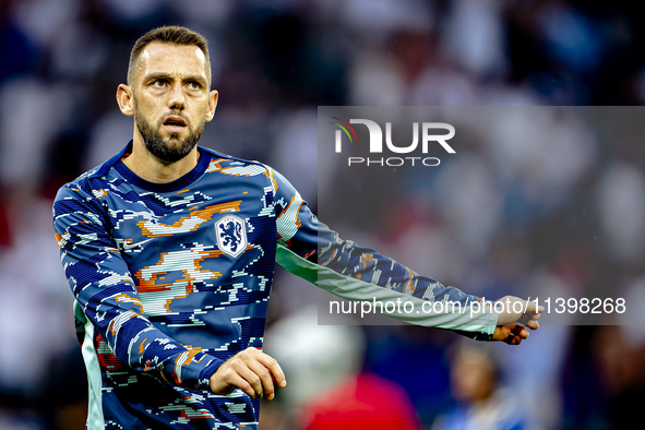 Netherlands defender Stefan de Vrij is playing during the match between the Netherlands and England (EURO 2024) at the BVB Stadion Dortmund...