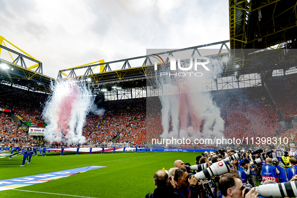 The atmosphere in the stadium is buzzing during the match between the Netherlands and England (EURO 2024) at the BVB Stadion Dortmund for th...