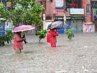 The drum of incessant rainfall woke the people of Dhaka city on Friday as a heavy monsoon shower poured down on the capital.

The rain, wh...