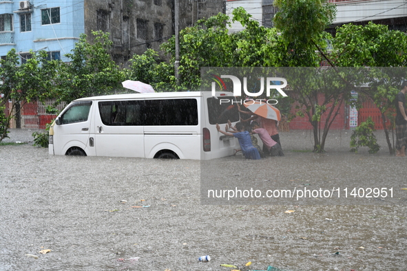 The drum of incessant rainfall woke the people of Dhaka city on Friday as a heavy monsoon shower poured down on the capital.

The rain, wh...