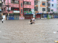 The drum of incessant rainfall woke the people of Dhaka city on Friday as a heavy monsoon shower poured down on the capital.

The rain, wh...