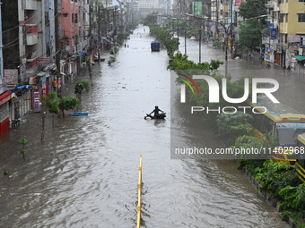 The drum of incessant rainfall woke the people of Dhaka city on Friday as a heavy monsoon shower poured down on the capital.

The rain, wh...