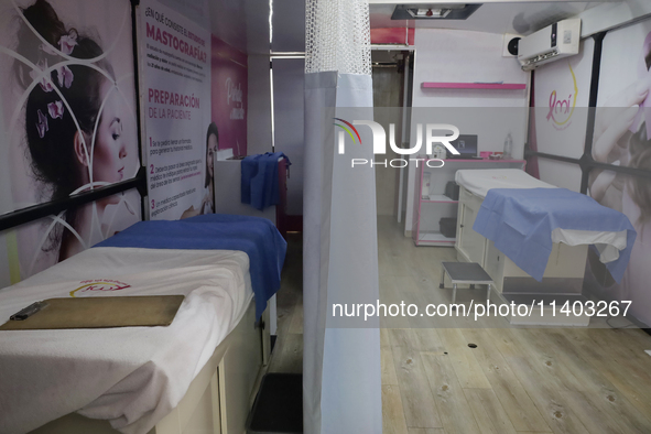 A mobile unit with two clinics and two mastographs is operating in Mexico City, Mexico, as part of the free mastography studies of the progr...