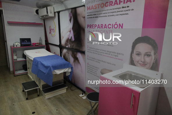 A mobile unit with two clinics and two mastographs is operating in Mexico City, Mexico, as part of the free mastography studies of the progr...