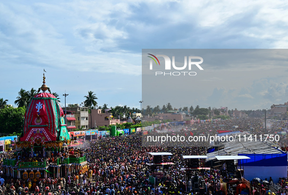 evotees Are Seen As They Are Pulling Shree Jagannath Temple Ditties Chariots On Bahuda Yatra Festival Day As It Is The End Day Of The Dittie...