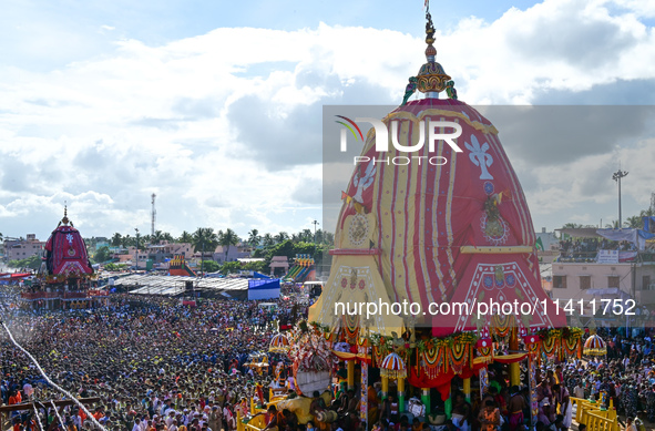 evotees Are Seen As They Are Pulling Shree Jagannath Temple Ditties Chariots On Bahuda Yatra Festival Day As It Is The End Day Of The Dittie...