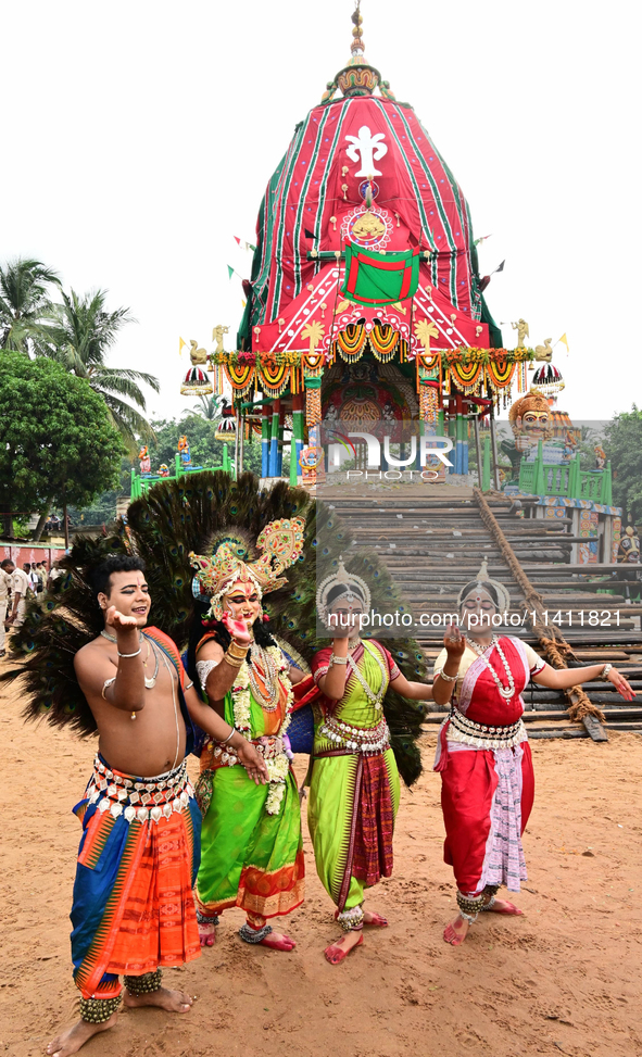  	Shree Jagannath Temple Traditional Dancers Are Seen As They Are Performing Their Traditional Dances On The Shree Jagannath Temple Ditties...