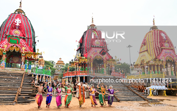  	Shree Jagannath Temple Traditional Dancers Are Seen As They Are Performing Their Traditional Dances On The Shree Jagannath Temple Ditties...