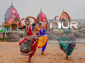  	Shree Jagannath Temple Traditional Dancers Are Seen As They Are Performing Their Traditional Dances On The Shree Jagannath Temple Ditties...