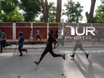  	Around 250 People Have Been Injured In A Clash Between Bangladesh Chhatra League Activists And Quota Reform Protesters At Dhaka University...