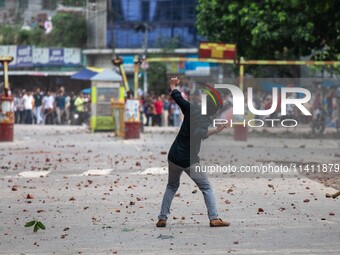  	Around 250 People Have Been Injured In A Clash Between Bangladesh Chhatra League Activists And Quota Reform Protesters At Dhaka University...