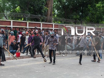  	Around 250 People Have Been Injured In A Clash Between Bangladesh Chhatra League Activists And Quota Reform Protesters At Dhaka University...