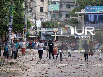  	Around 250 People Have Been Injured In A Clash Between Bangladesh Chhatra League Activists And Quota Reform Protesters At Dhaka University...