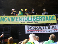 Movements against the PT are holding a protest today on Avenida Paulista, in the central region of Sao Paulo. During the event, a doll of fo...