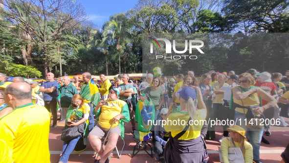 Movements against the PT are holding a protest today on Avenida Paulista, in the central region of Sao Paulo. During the event, a doll of fo...