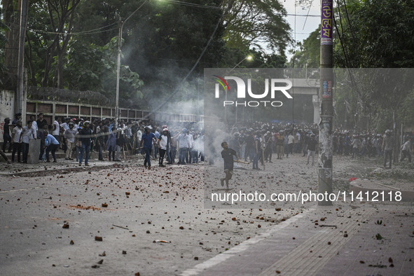 Anti-quota protesters and students backing the ruling Awami League party are clashing on Dhaka University campus in Dhaka, Bangladesh, on Ju...