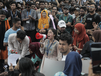 Anti-quota protestors are blocking the road following the death of fellow protesters during a clash with the pro-government student wing in...