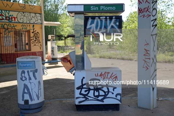 In the last ten years, more than 100 gas stations are being abandoned in Catalonia. The province of Barcelona is where the most are closing,...