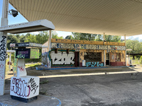 In the last ten years, more than 100 gas stations are being abandoned in Catalonia. The province of Barcelona is where the most are closing,...