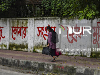 The University of Dhaka students are leaving the campus as all educational institutions are declaring closure, a day after the clash between...