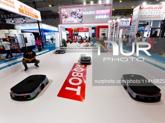 An automated mobile robot is being displayed at the 26th China Qingdao International Industrial Automation Technology and Equipment Exhibiti...