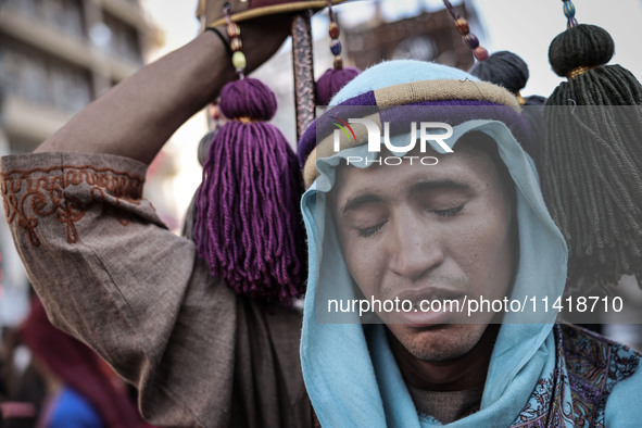  Muslims In Karbala, Iraq, On July 17, 2024 The Anniversary Of The Martyrdom Of Imam Hussein.Shiites In The World See This Today Is The Trag...