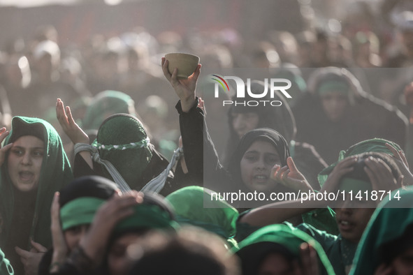  Muslims In Karbala, Iraq, On July 17, 2024 The Anniversary Of The Martyrdom Of Imam Hussein.Shiites In The World See This Today Is The Trag...