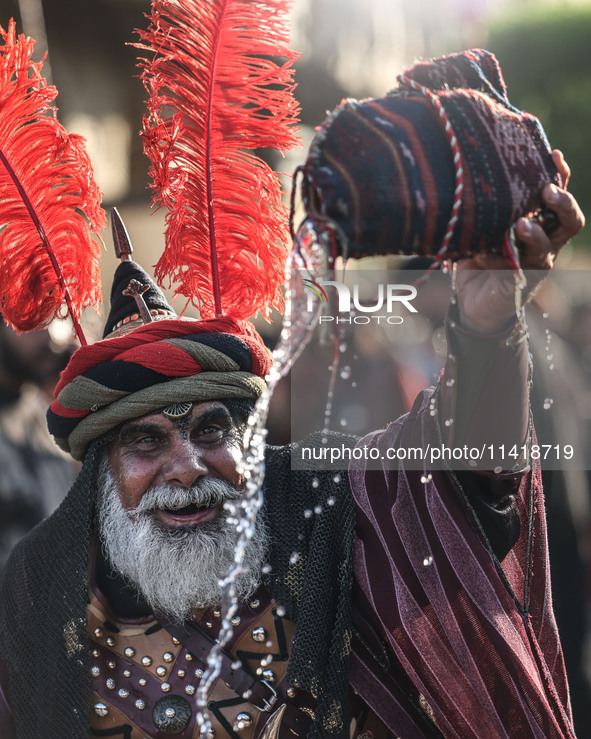  Muslims In Karbala, Iraq, On July 17, 2024 The Anniversary Of The Martyrdom Of Imam Hussein.Shiites In The World See This Today Is The Trag...