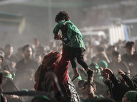  Muslims In Karbala, Iraq, On July 17, 2024 The Anniversary Of The Martyrdom Of Imam Hussein.Shiites In The World See This Today Is The Trag...