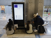 Passengers are experiencing complications with their flights inside the Mexico City International Airport due to Microsoft's computer crash,...