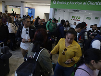 Passengers are experiencing complications with their flights inside the Mexico City International Airport due to Microsoft's computer crash,...