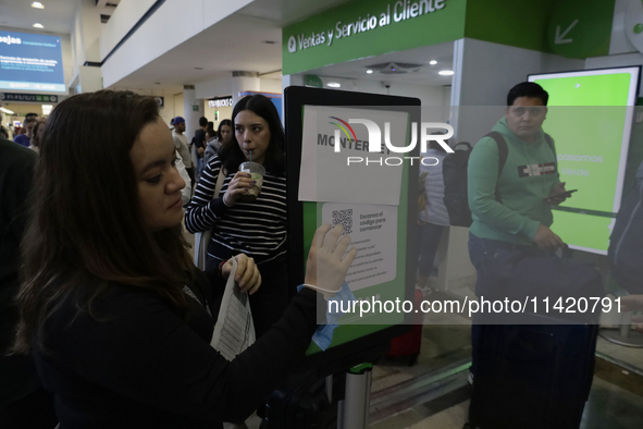 People are experiencing complications with their flights inside the International Airport of Mexico City, Mexico, due to a Microsoft compute...