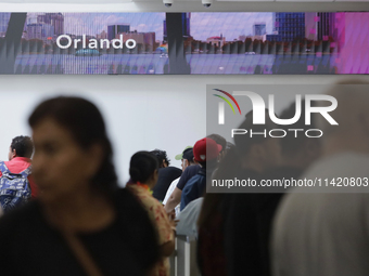 Passengers are experiencing complications with their flights inside the Mexico City International Airport due to Microsoft's computer crash,...