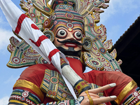 Giant idols of the Pandavas are being erected along the eastern entrance of the historic Sree Padmanabhaswamy Temple during the Panguni Utsa...