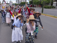 Pilgrim women from the Sierra Gorda of Queretaro are arriving at the Municipality of San Juan del Rio to continue their journey heading to t...