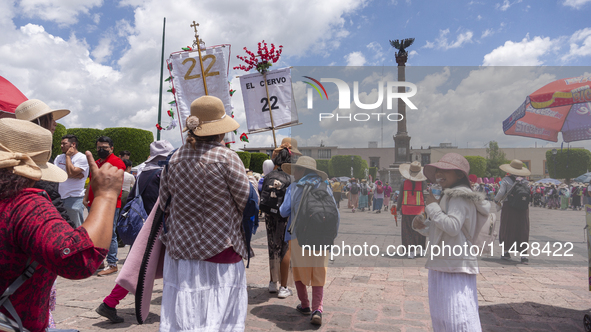 Pilgrim women from the Sierra Gorda of Queretaro are arriving at the Municipality of San Juan del Rio to continue their journey heading to t...