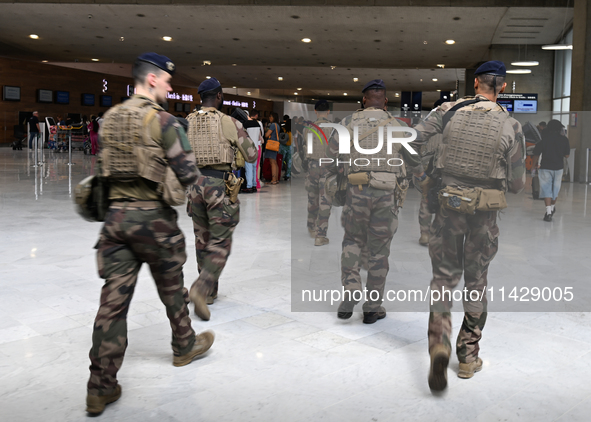 PARIS, FRANCE - JULY 22:   
One of many French Army patrols deployed in airports, train stations, and other crowded places and locations aro...