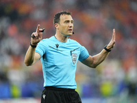 Referee Felix Zwayer during the UEFA EURO 2024 semi-final match between Netherlands and England at Football Stadium Dortmund on July 10, 202...