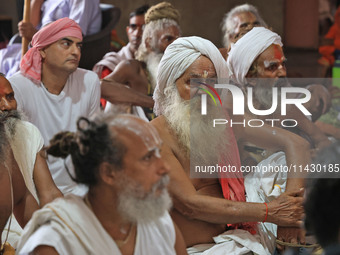 The Hindu community saints and mahants are taking part in a meeting led by Raghavacharya Maharaj of Rewasa Dham as they are welcoming the de...