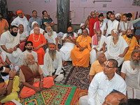 The Hindu community saints and mahants are taking part in a meeting led by Raghavacharya Maharaj of Rewasa Dham as they are welcoming the de...