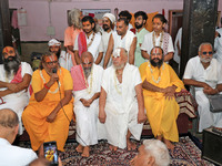 The Hindu community saints and mahants are taking part in a meeting led by Raghavacharya Maharaj of Rewasa Dham as they are welcoming the de...