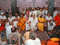 The Hindu community saints and mahants are taking part in a meeting led by Raghavacharya Maharaj of Rewasa Dham as they are welcoming the de...