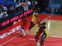 Lamonte Bearden #6 of Santos is driving to the basket during the National Professional Basketball League (LNBP) game between Diablos Rojos a...