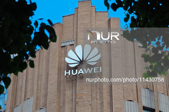 Huawei's global flagship store is operating in Shanghai, China, on July 24, 2024. It is reported that Stelato 9 is expected to hold a press...