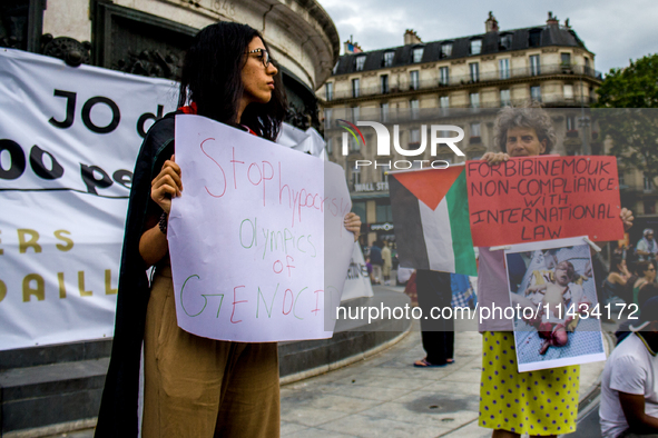 A group is clashing with pro-Israel demonstrators in Republic Square, in City, Country, on Thursday, July 25. The police are trying to keep...