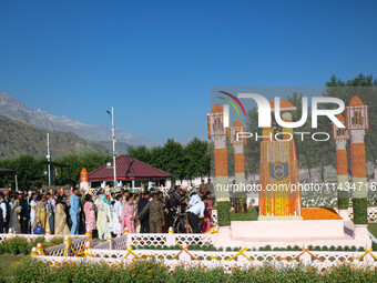 People are arriving to pay tribute at the war memorial during the ''Vijay Diwas'' or Victory Day celebration in Drass, about 160 km (99 mile...