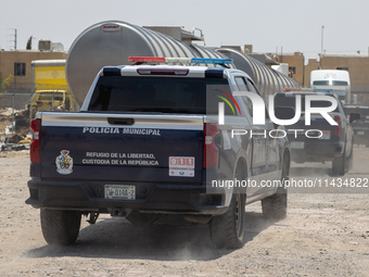 Members of the National Guard and the Army are arresting a man allegedly involved in gasoline trafficking in Ciudad Juarez, Chihuahua. A day...